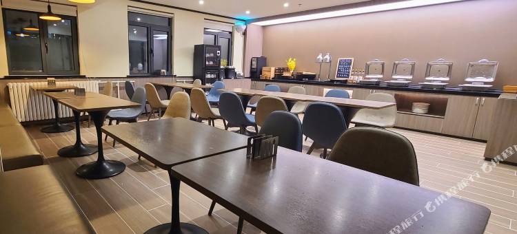 汉庭酒店(青岛五四广场芝泉路地铁站店)图片