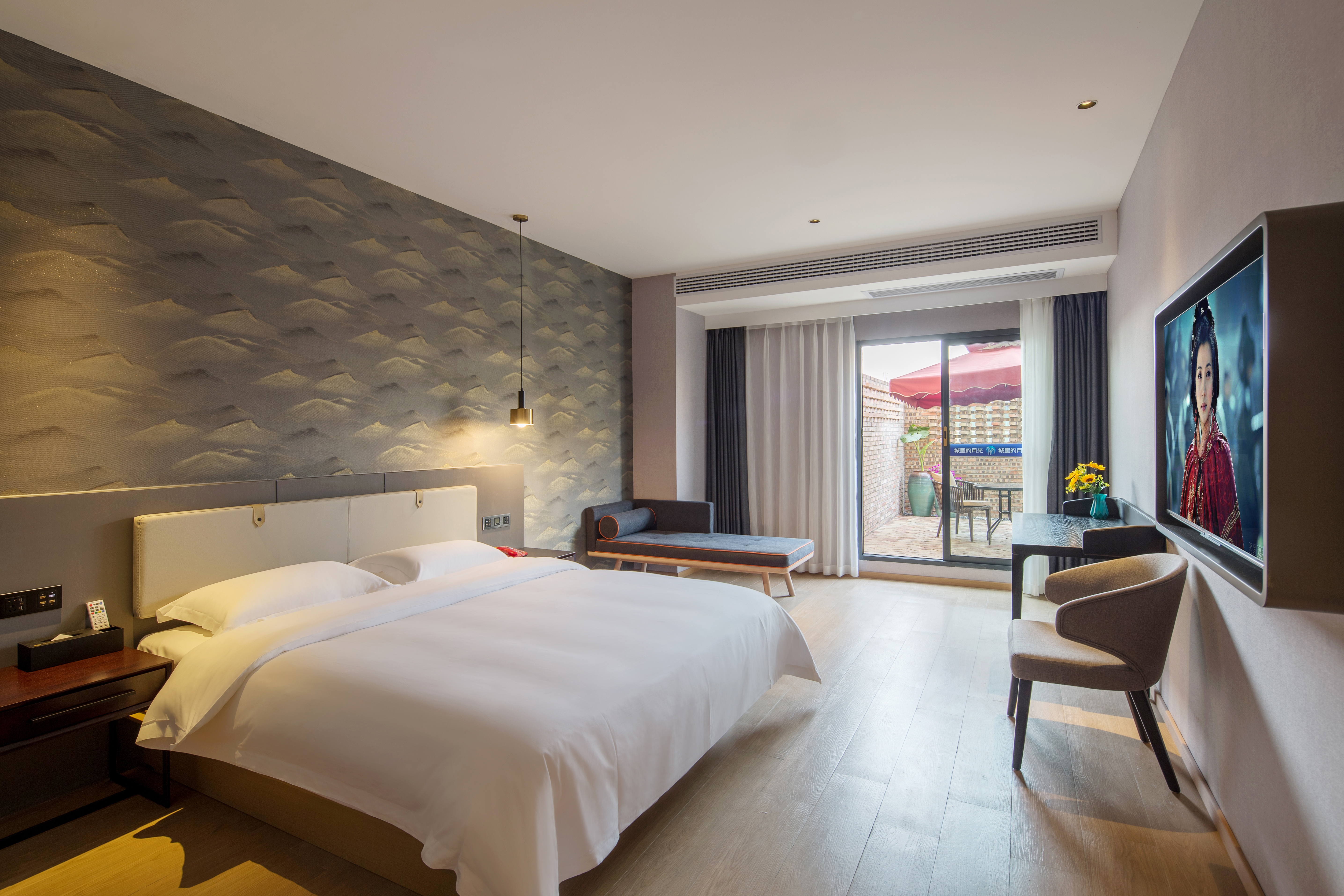 Moonlight Hotel in the City (Wing Yi Plaza)Over view