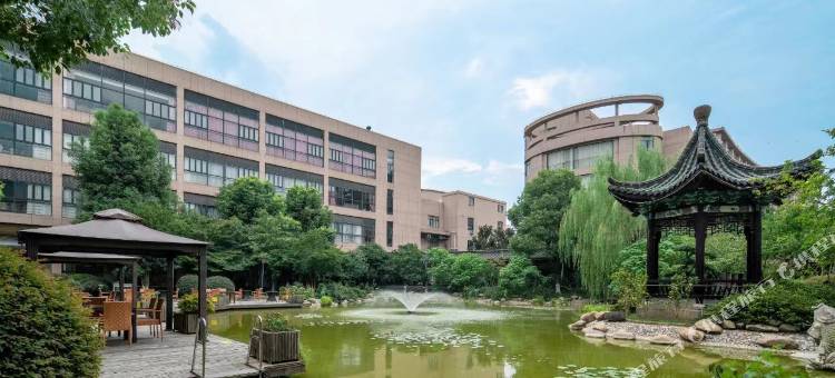 中威蓝海御华大饭店(无锡惠山万达广场店)图片