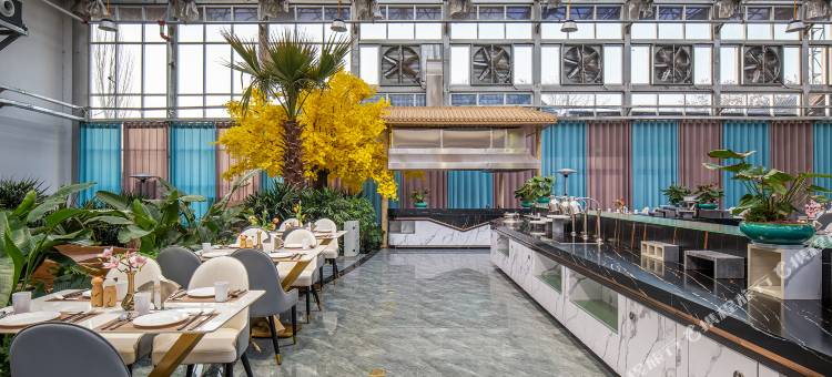 欧暇·地中海酒店(中宁丰安屯文化生态园店)图片