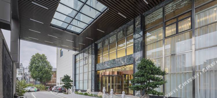 腾飞屹阳酒店(眉山仁寿怡和春熙步行街店)图片