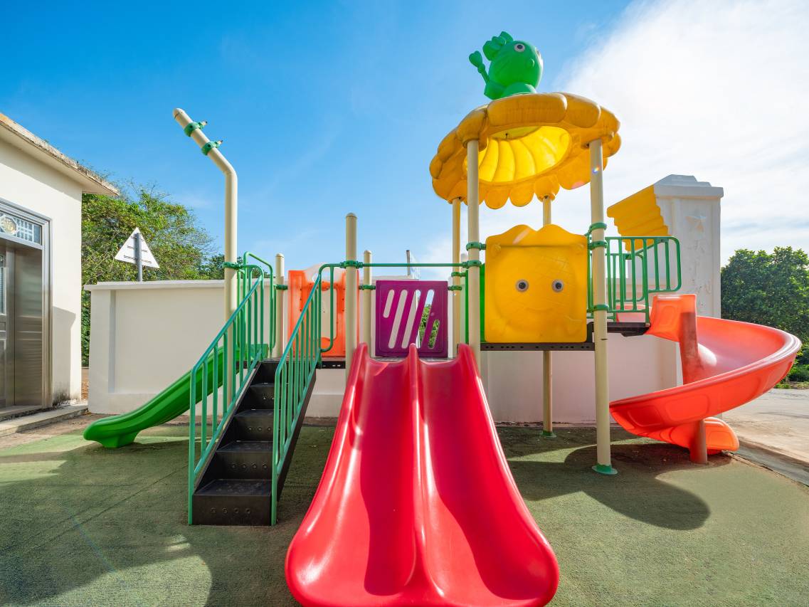 忆栖今时·AT PRESENT艺术设计泳池度假民宿(涠洲岛五彩滩店)图片