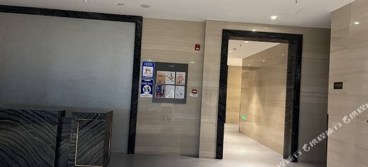 奈斯MAX电影电竞公寓(济南万象城店)图片