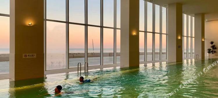 沐光里海边民宿(孤独图书馆礼堂店)图片