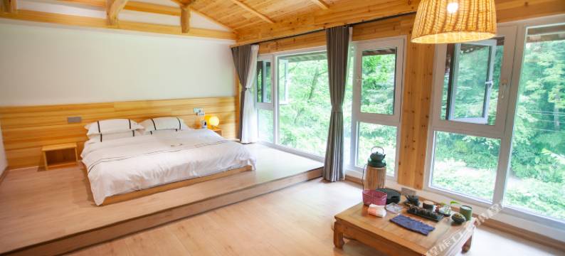 都江堰聆泉酒家民宿(青城山后山店)图片