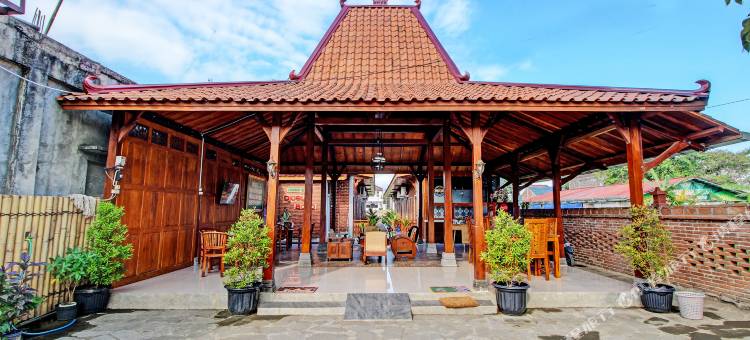 OYO 92606 Djoglo Boto 住宅清真(OYO 92606 Djoglo Boto Homestay Syariah)图片