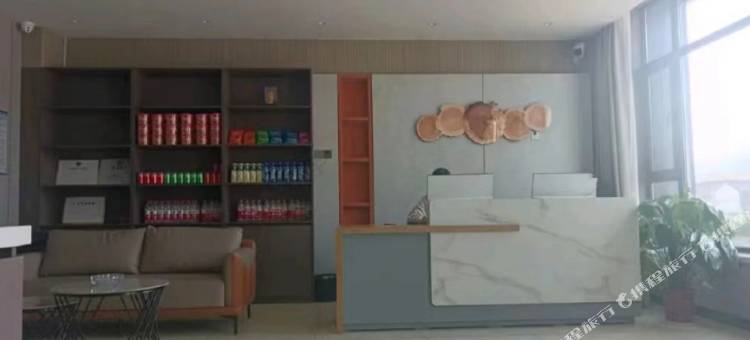 沁水镁乐轻居酒店图片