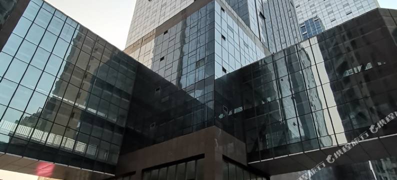潍坊星泓影音民宿(火车站泰华城店)图片