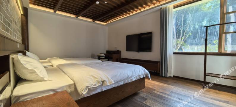 竹林卧虎里酒店图片