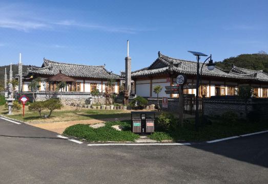 Fangchuan Folk Customs Hotel Hotel Overview