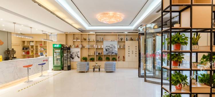 晴阳商务酒店(鹤壁淇滨区裕隆爱之城店)图片