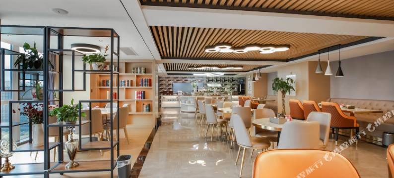 索菲智慧酒店(观山湖公园林城西路地铁站店)图片