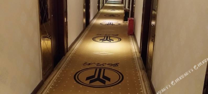 揭阳霖磐雅斯尼商务酒店图片