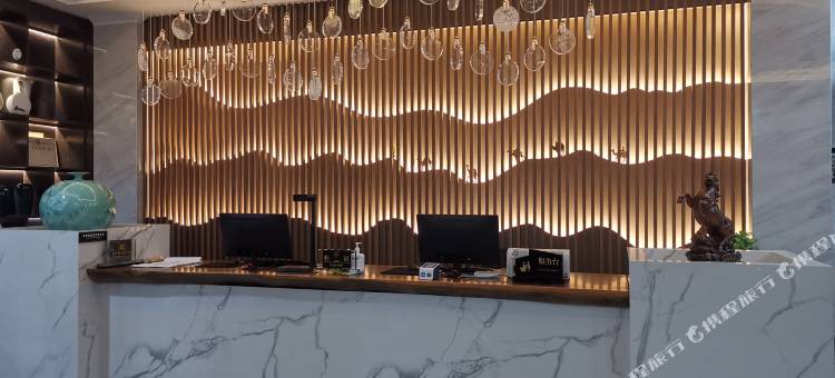 巴里坤龙升酒店图片