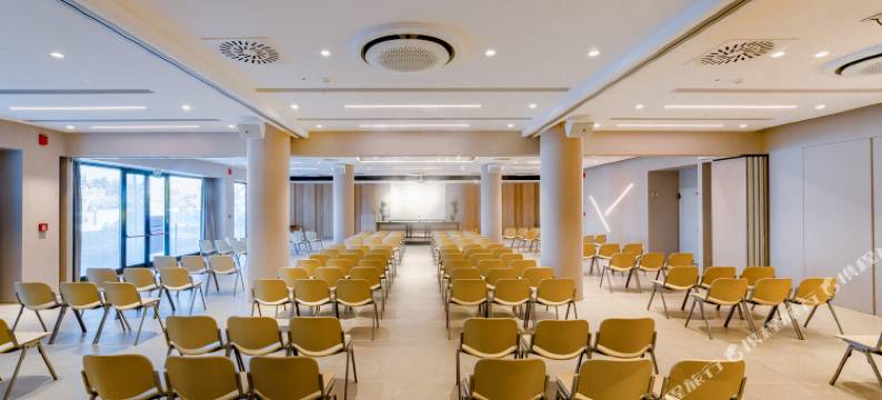 华尔多夫皇宫酒店(Waldorf Palace Hotel)图片