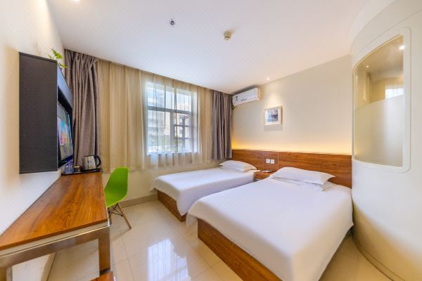 易佰连锁旅店(兰州小西湖公交集团公交站店)