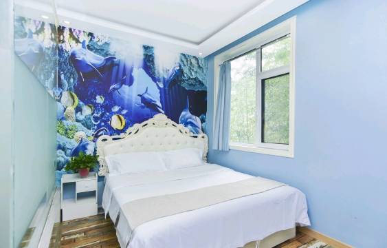 W主题酒店(青岛城市学院店)