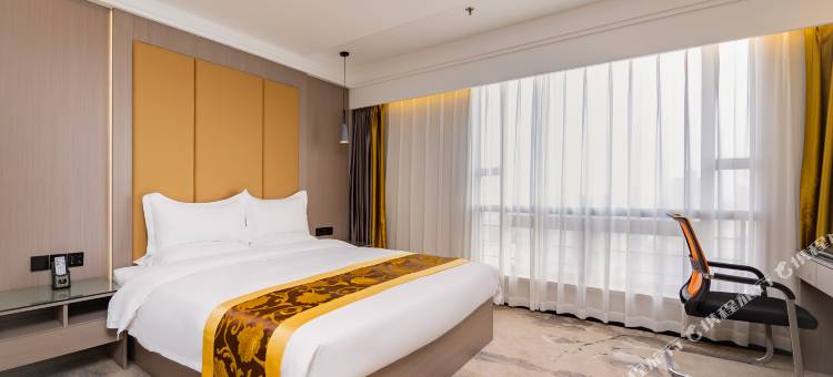 南通濠河时尚酒店(濠河风景区和平桥地铁站店)图片