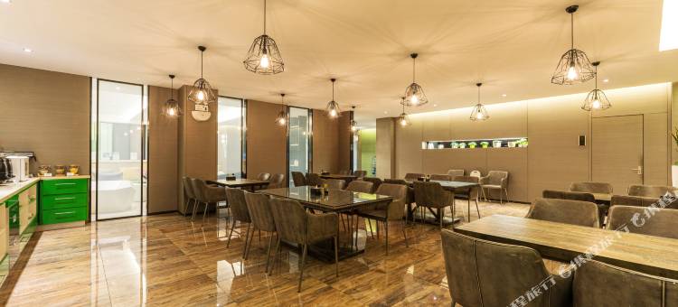 宜必思尚品酒店(高邮波司登世贸广场店)图片