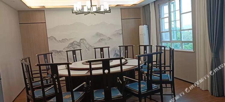 梅水河畔酒店(黄陂木兰溪西里露营基地店)图片