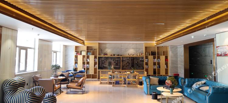 洛隆卓阅大酒店图片