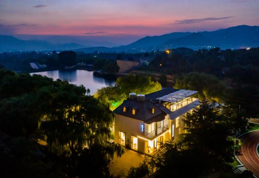 花筑奢·泰山水岸青柳民宿（桃花峪店）外景图
