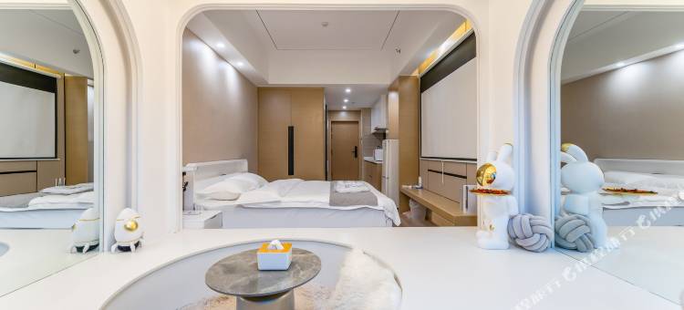 斯维登精品公寓(青岛五四广场宁夏路地铁站店)图片