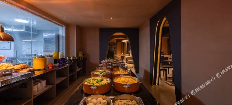 觅度套房| SkypoolAuroraSuite云端恒温泳池酒店(告庄西双景店)图片