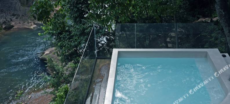 青城山溪窗闲临溪森氧私汤villa民宿图片