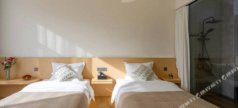 敦煌浅糖小屋客栈(鸣沙山月牙泉景区店)图片