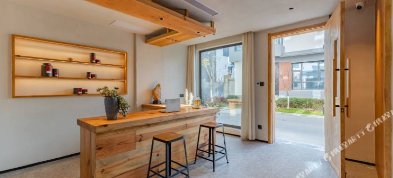 黄山屯溪上街上行江景度假民宿(屯溪老街店)图片