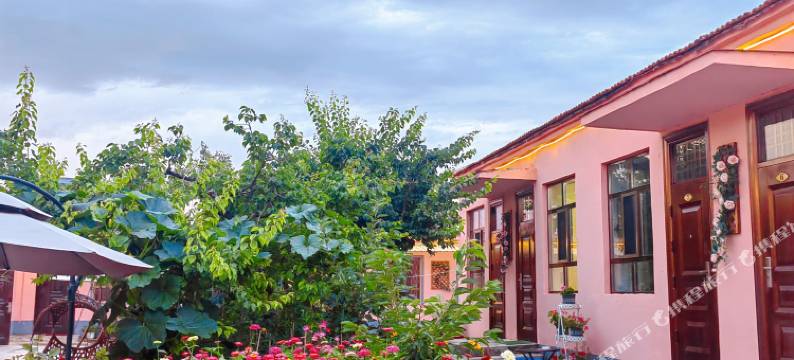 特克斯春舍民宿(八卦城之夜店)图片