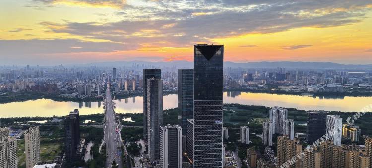 南昌WO酒店(艾溪湖东地铁站店)图片