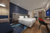 Holiday Inn Express PINGHU by IHG - 4 Sao
