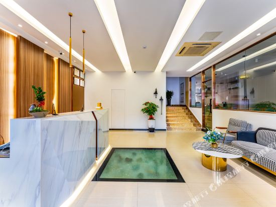 怡莱酒店(厦门万象城体育中心店)