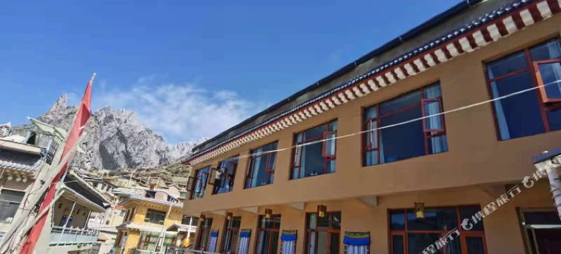 迭部扎尕那乐福之家图片