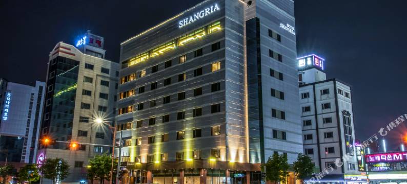 香阁里亚海滩观光酒店(Shangria Beach Tourist Hotel)图片