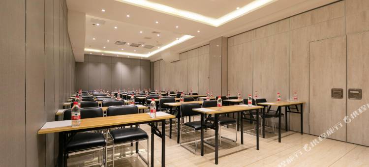 你好酒店(哈尔滨中央大街索菲亚教堂店)图片