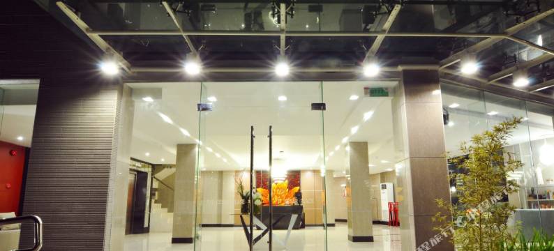 塞萨尔广场717号酒店(717 Cesar Place Hotel)图片