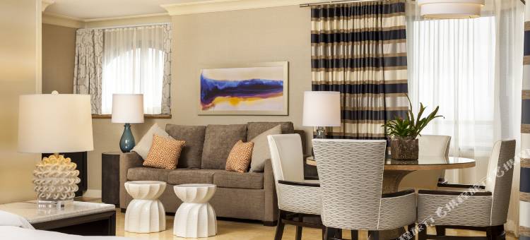 希尔顿海滨度假村酒店(The Waterfront Beach Resort, A Hilton Hotel)图片