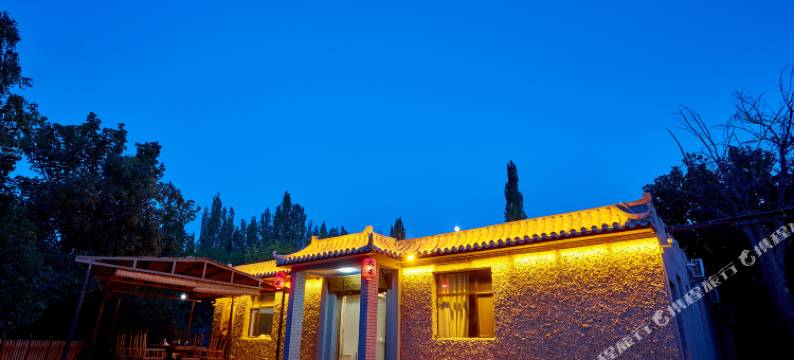 敦煌九居客栈(鸣沙山月牙泉景区店)图片