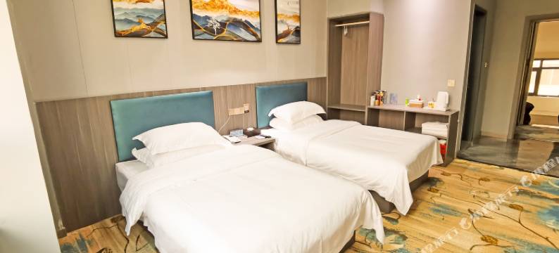 云上酒店(方城张骞大道店)图片