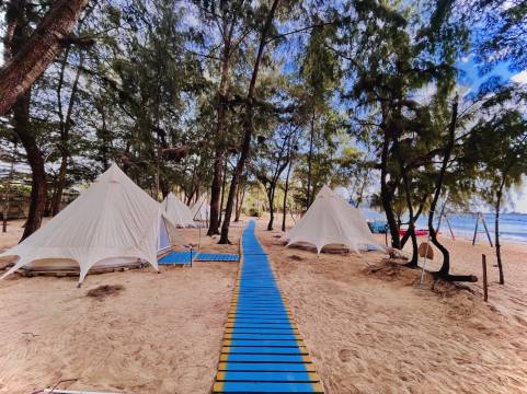 避风港沙滩帐篷营地(土福湾店)