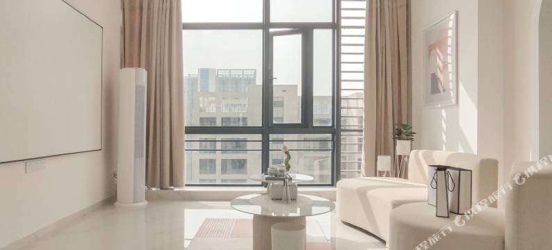 云间loft高空公寓(珠港新城高铁站店)图片