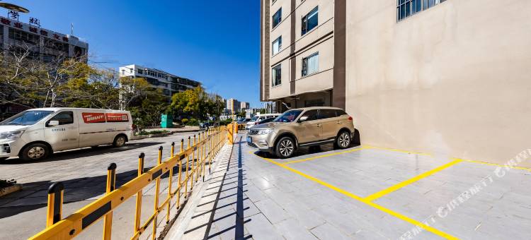 格丽酒店(昆明火车北站动物园店)图片