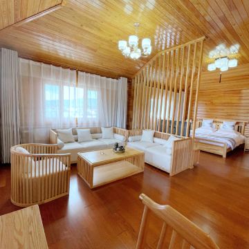 悠然山居外景图