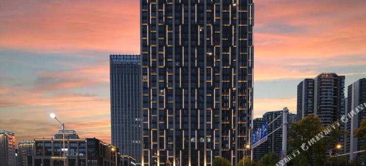 艺龙万国酒店(武汉国际博览中心四新店)图片