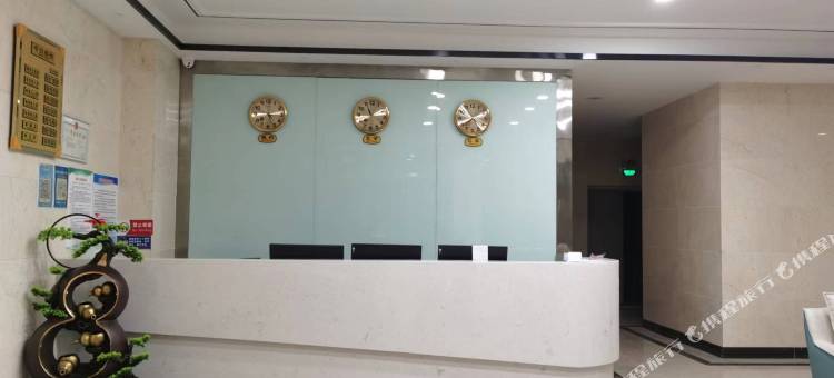 镇巴兰岸上岛酒店图片