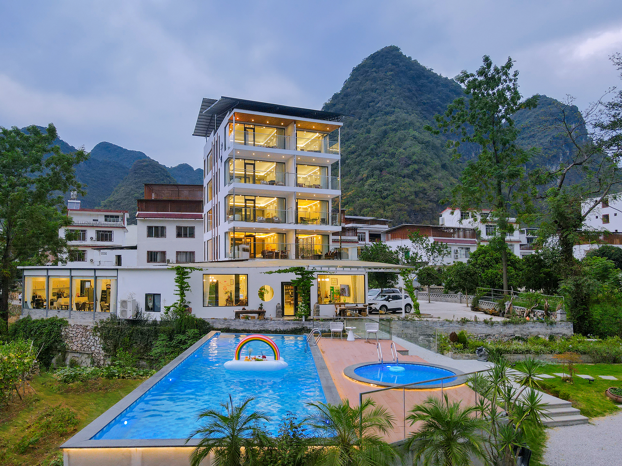 Qingshu (Yangshuo Yulong River Store) Over view