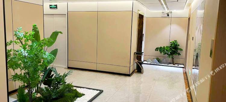 类乌齐睿轩智慧酒店图片